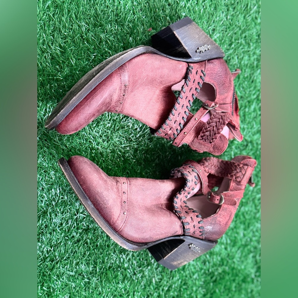 Miss Macie Women's "i Dare You" Booties Red U8012-01 Sz 7.5 Anderson